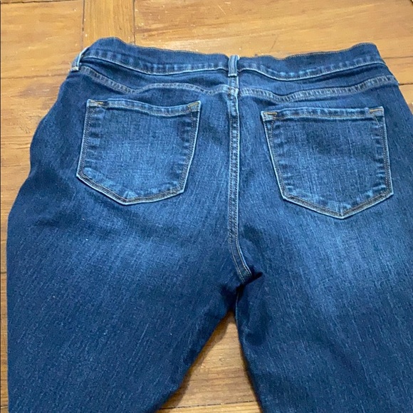 Old navy curvy profile jeans - Picture 6 of 6